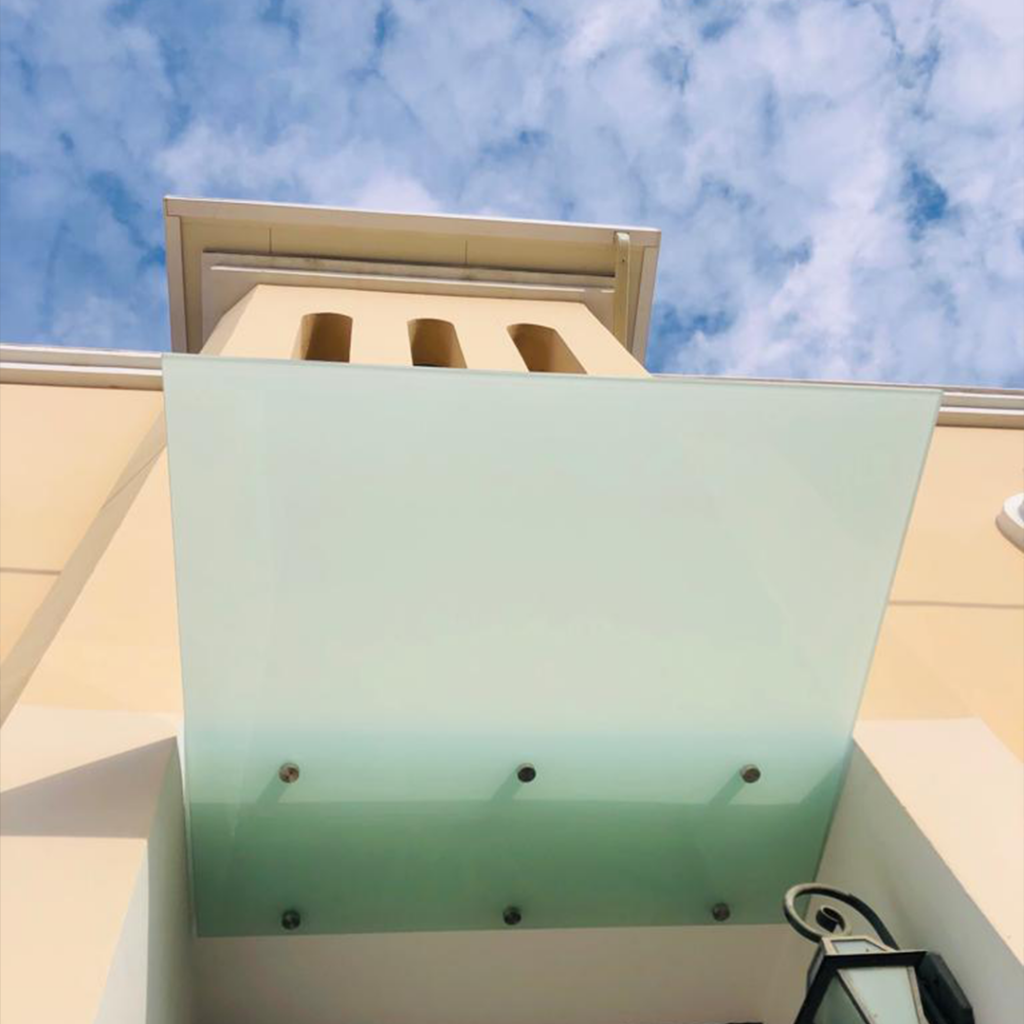 רצפת זכוכית