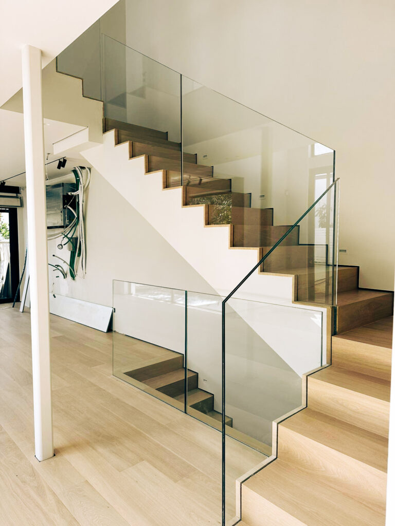 מעקות זכוכית בצפון
