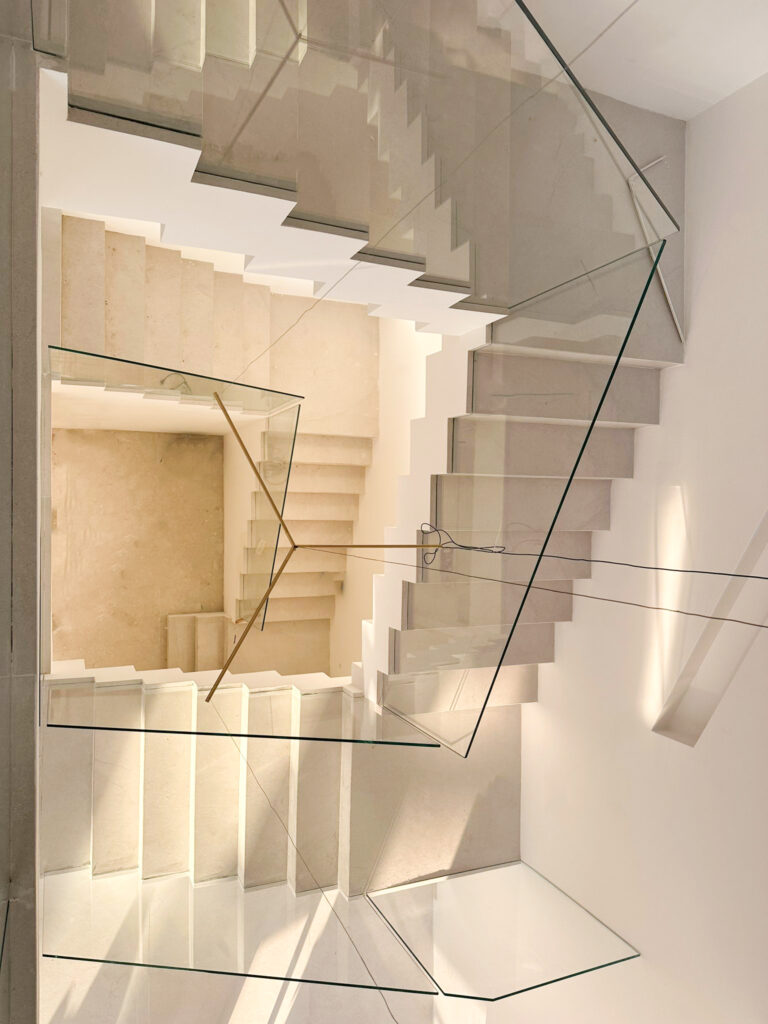 מעקות זכוכית בצפון